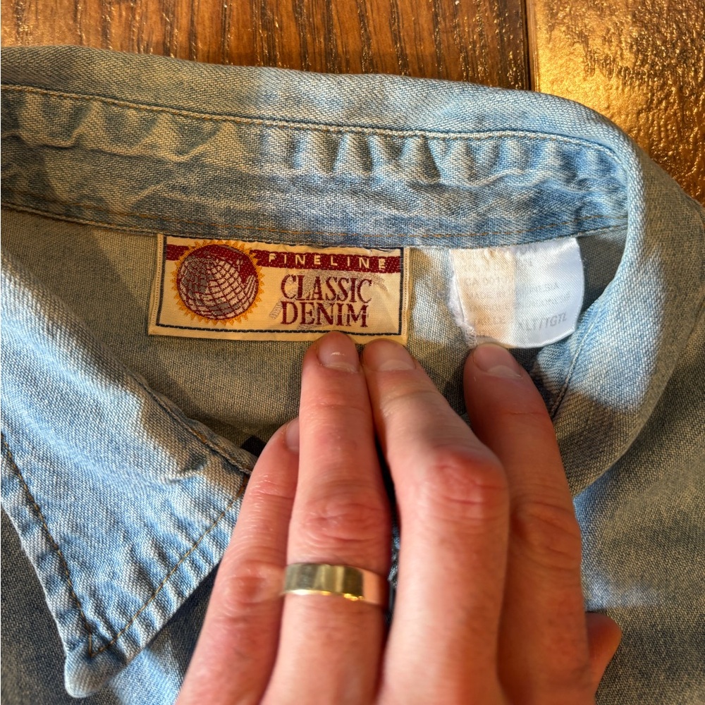 Vintage 90s Fine Line Classic Denim Button-Up - Picture 4 of 8
